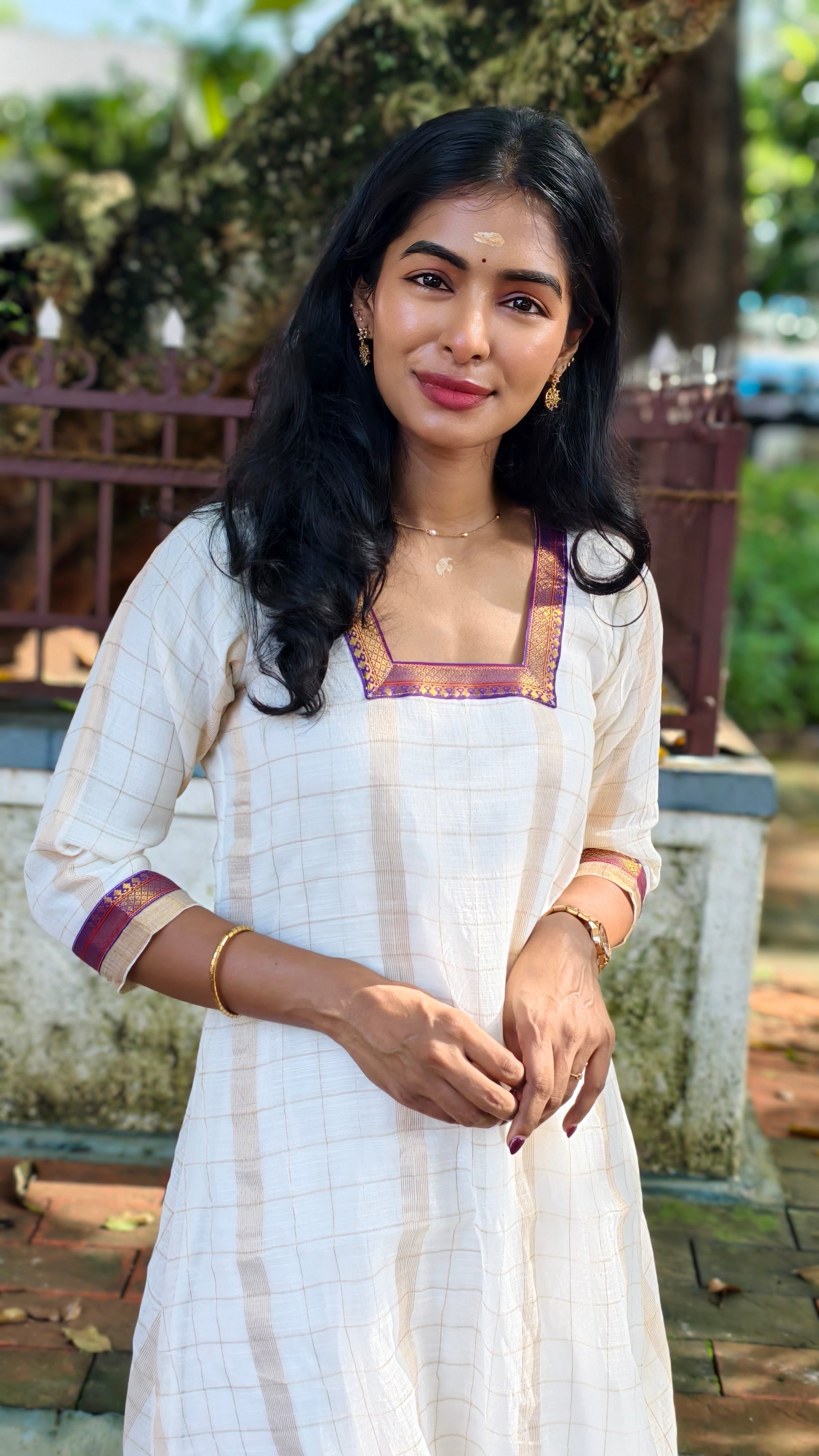 Aavani (Purple)