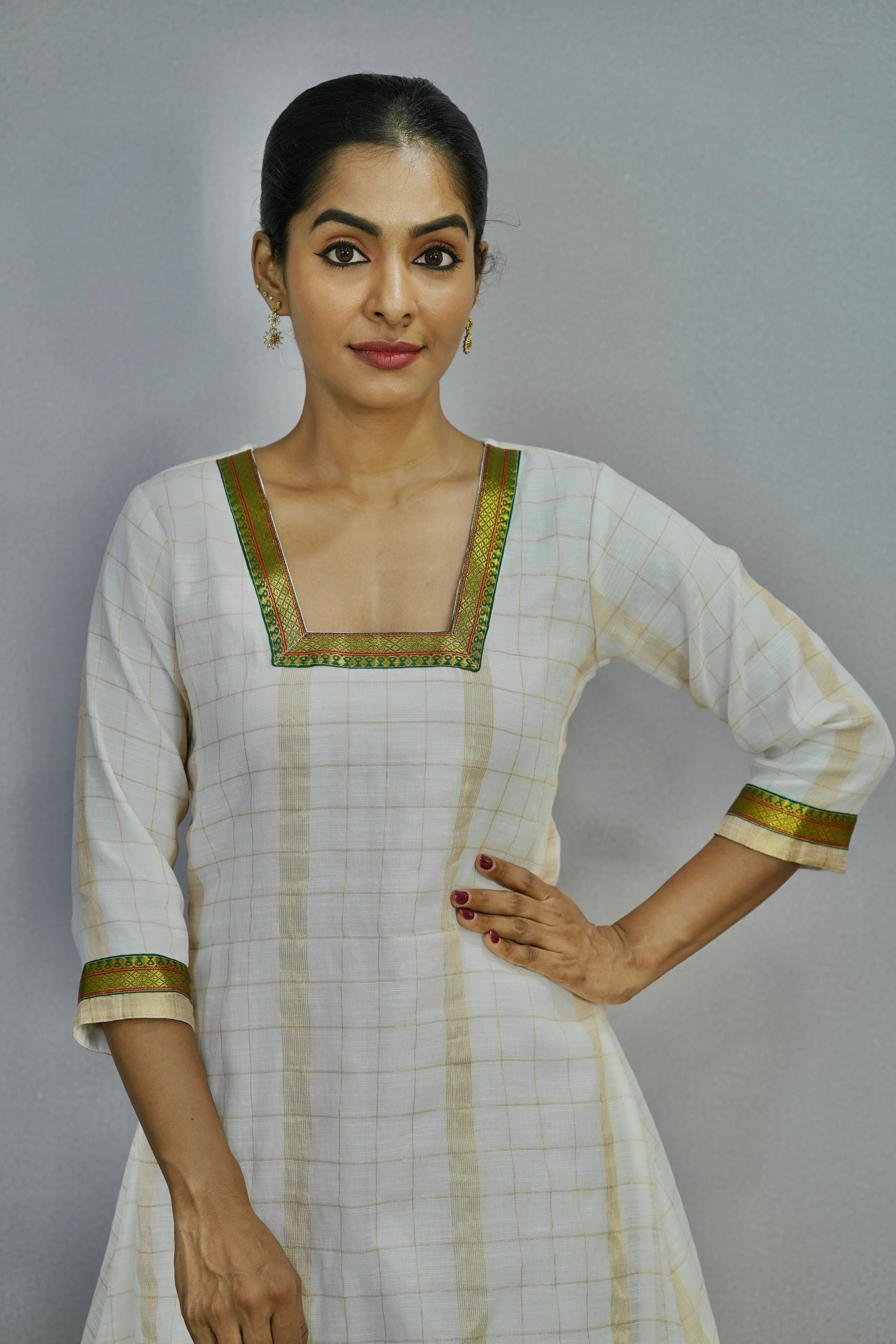 Aavani (Green)